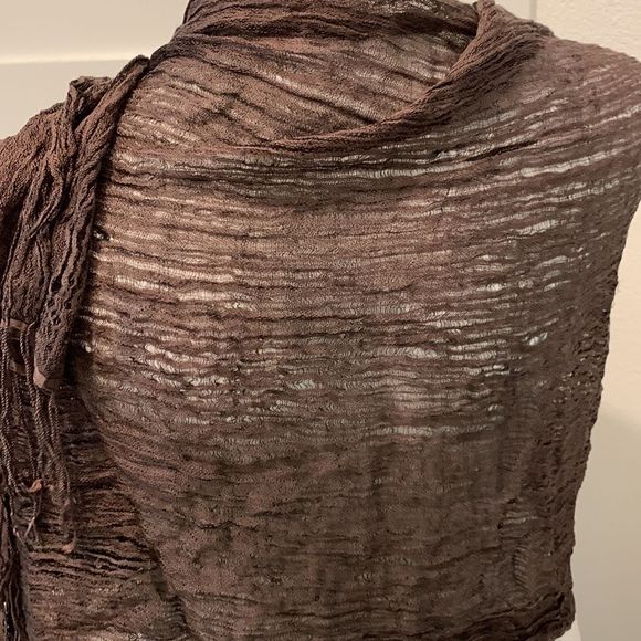 Liz Claiborne Scarf/ Wrap - Picture 2 of 12